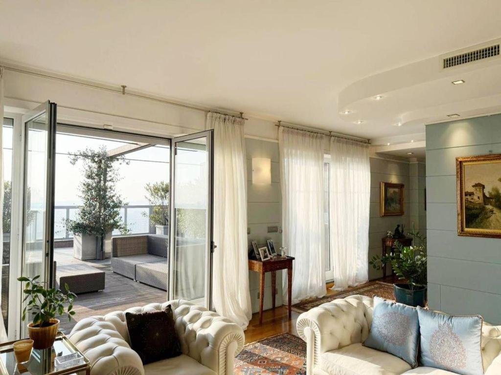 The Mirror Apartment
